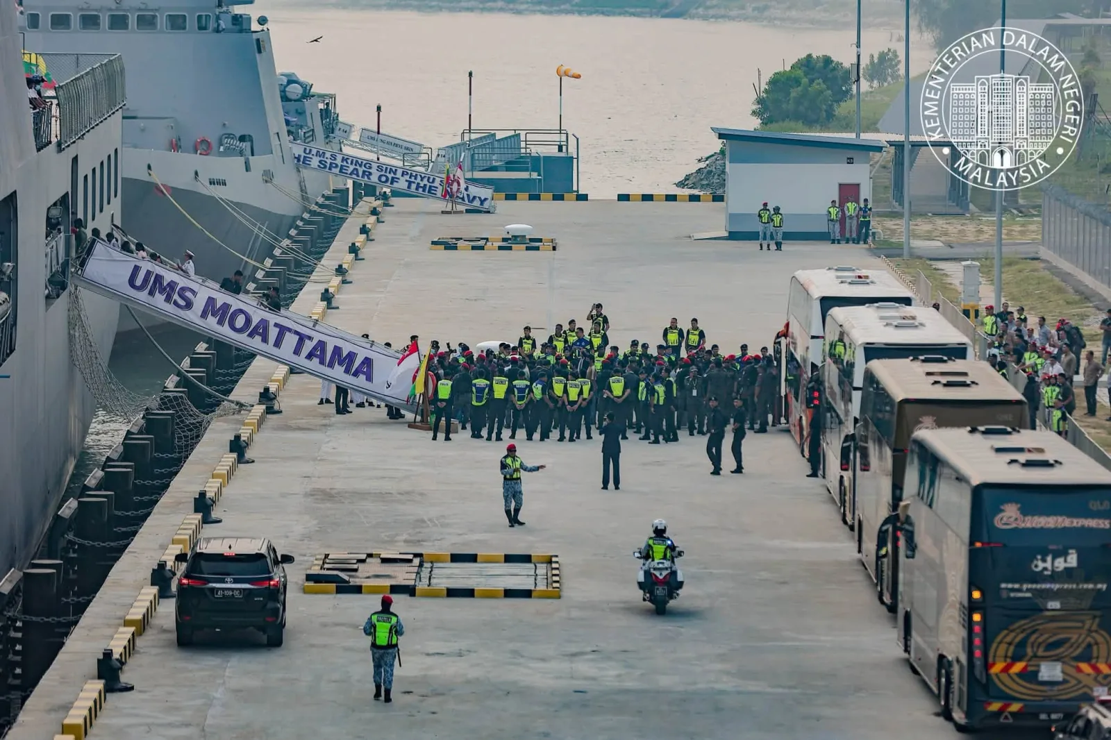 Puluhan bas tiba di Lumut hantar pulang warga Myanmar