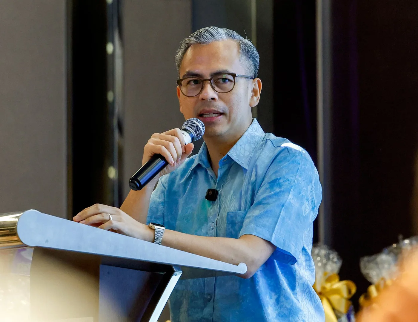 Fahmi gesa hentikan kandungan AI tidak sensitif mengenai Dr Mahathir