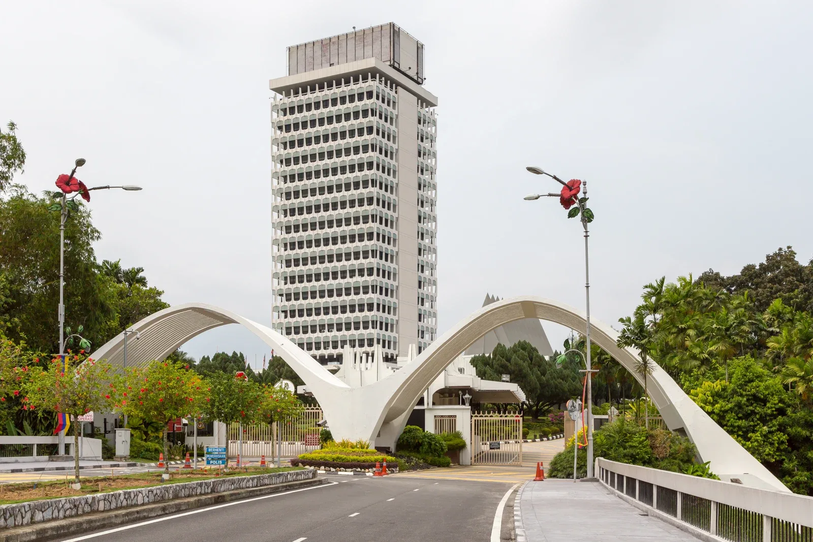 Bangunan Parlimen Malaysia dalam foto arkib Januari 2014