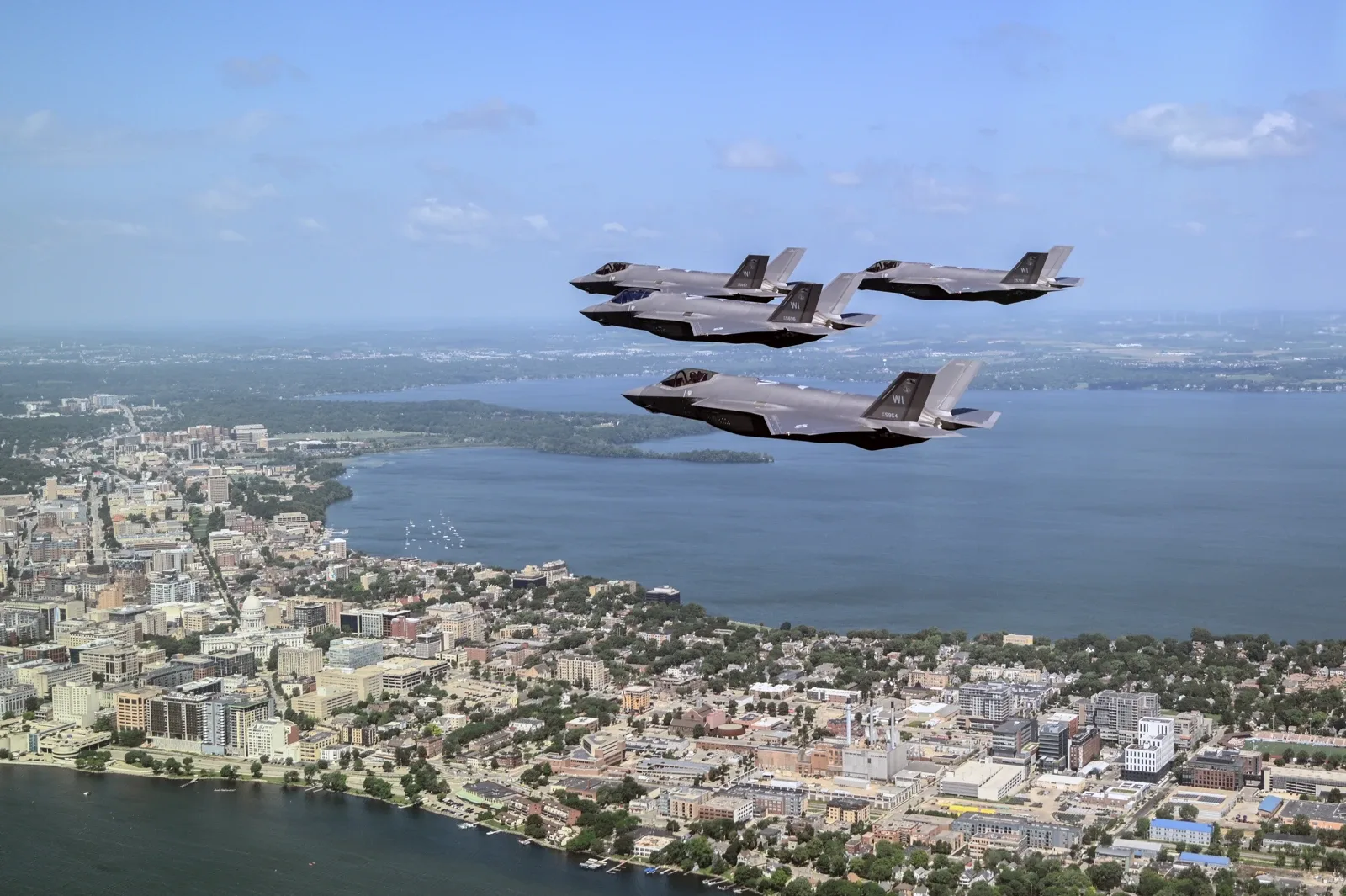 Pesawat F-35 dalam latihan di Wisconsin