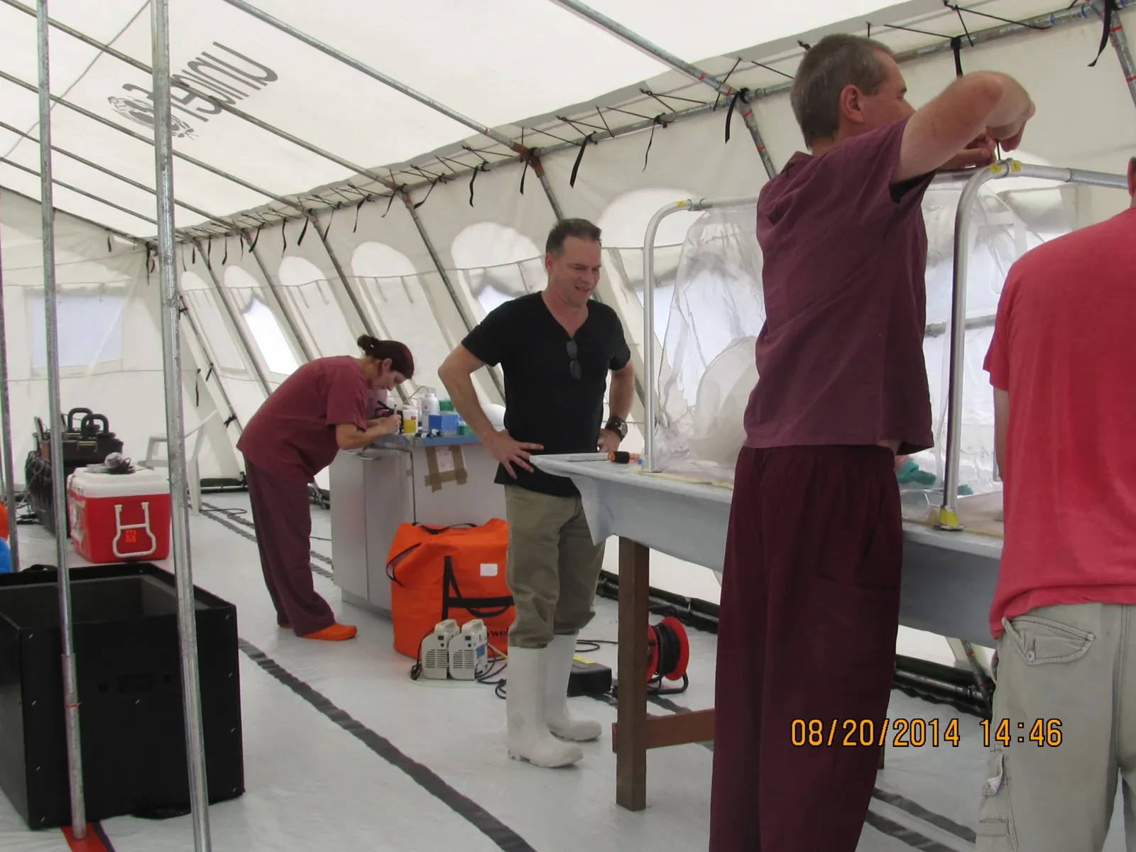 Foto arkib persediaan makmal mudah alih bagi ujian Ebola di Liberia pada 20 Ogos 2014. Foto CDC Global/Wikimedia Commons
