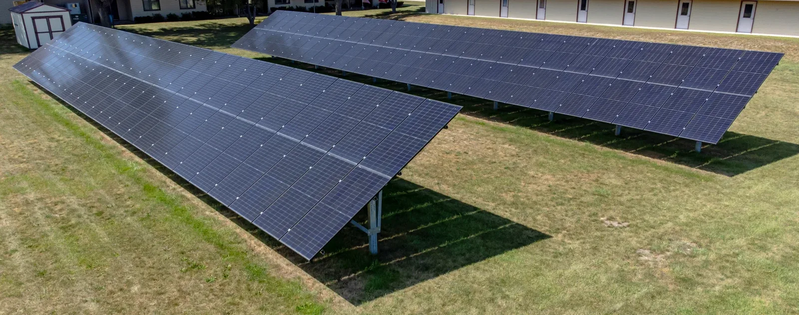 Panel solar dalam foto arkib 30 Ogos 2023. Gambar hiasan penjanaan tenaga boleh baharu. Foto Wikideas1/Wikimedia Commons